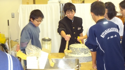 森のこだま館 北中城村・葛巻町中学生 そば打ち体験・豆腐作り体験